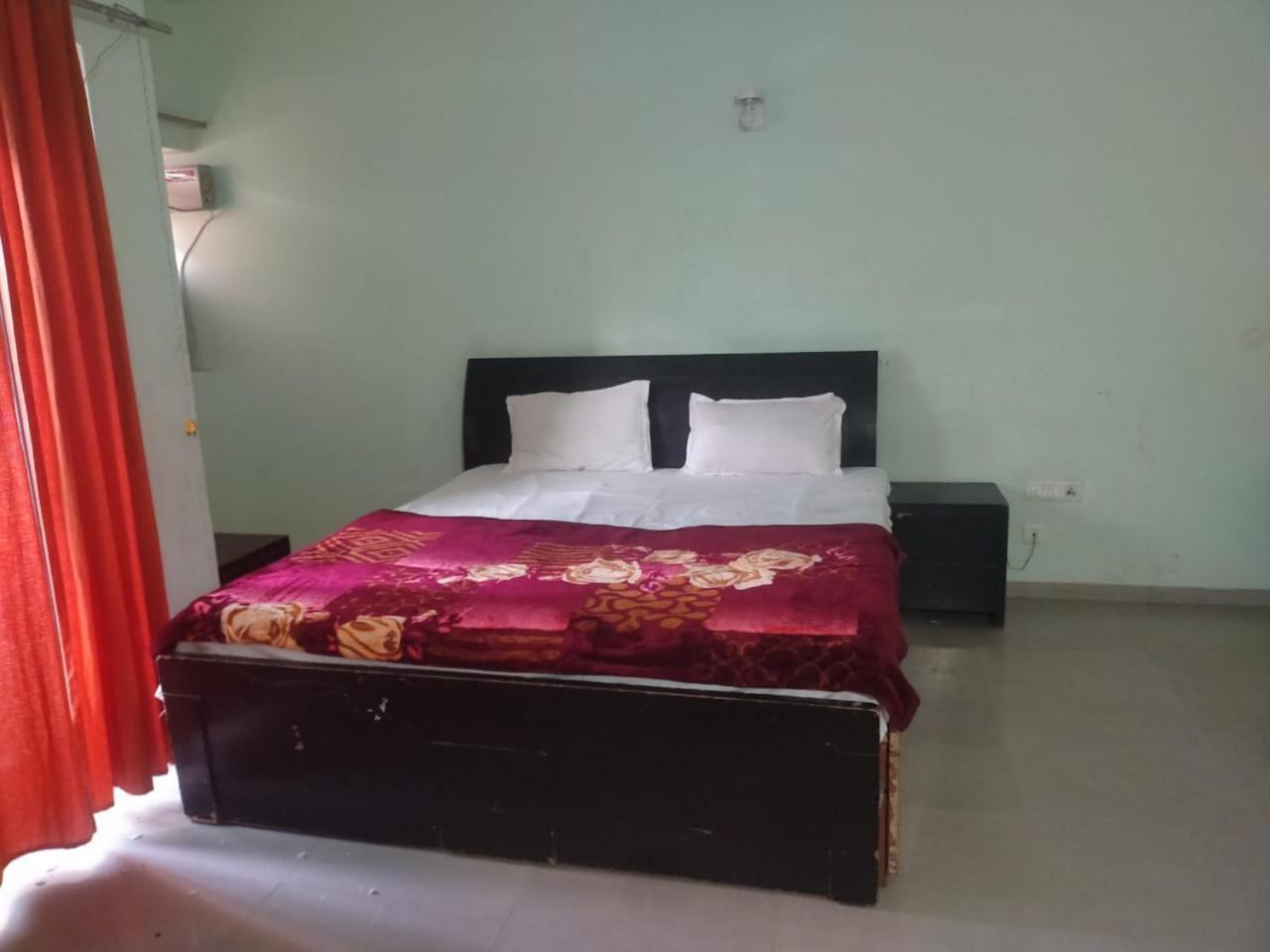 Meera 1 Bhk Palace Omaxe Vrindavan Luaran gambar